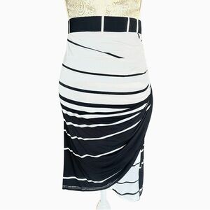 Olivaceous Urban Outfitters Stretch Monochrome Striped Pencil Skirt Size Large